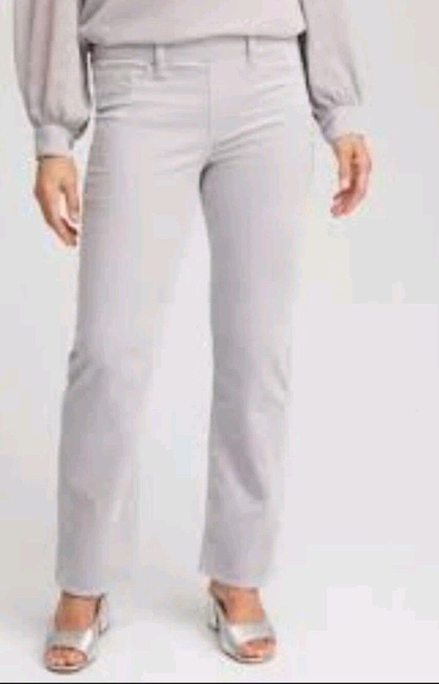 NWT Chico's Velveteen Flared Pants Size 3.5 Dove Gray Pull On Kick Flare US 18